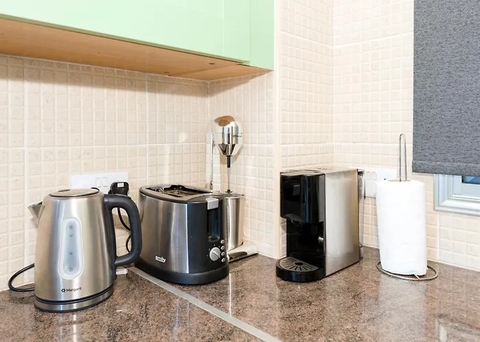 Sea View Apt*spacious Balcony*200m To The